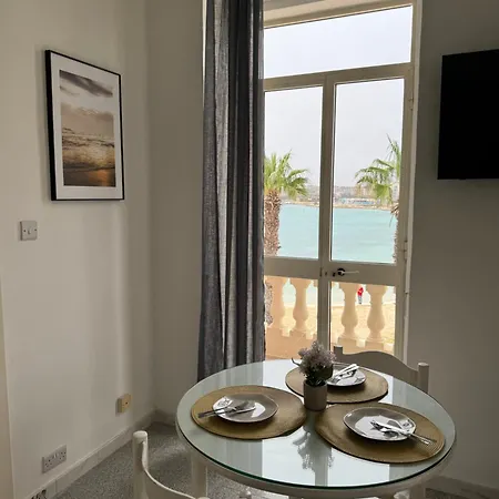 Front Appartement